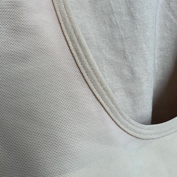 Women's Cream Tank Top Shapewear Upper Back Exposed - Picture 4 of 9